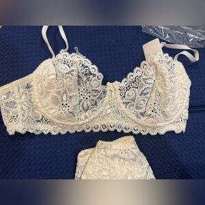 Elegant Lace Women Intimates Set - Cream